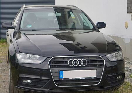 Audi A4 Avant / TÜV neu / Scheckheft gepflegt