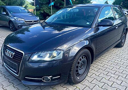 Audi A3 2.0 TDI (DPF) Attraction XENON & NAVI