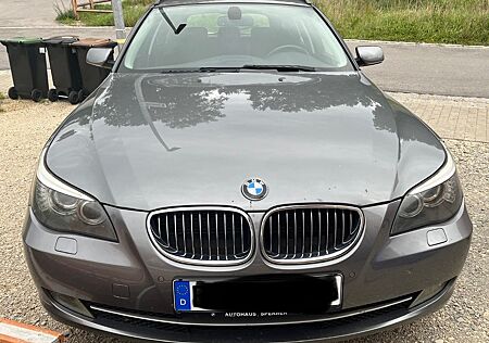 BMW 523i A touring -