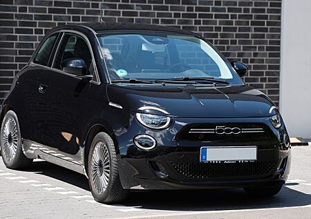 Fiat 500E Icon (87 kFW/118 PS)
