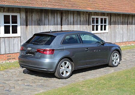 Audi A3 2.0 TDI S tronic Automatik Xenon Diesel
