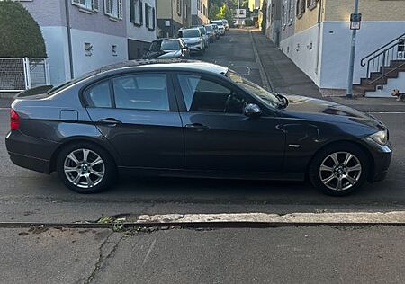 BMW 318i -