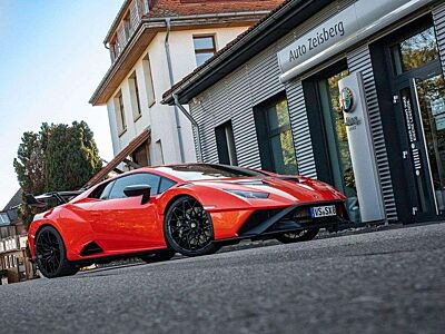 Lamborghini Huracán STO Orange Service+ Garantie neu