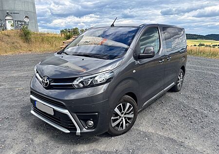 Toyota Pro Ace Proace (Verso) L1 HU neu Service neu 8 Sitze