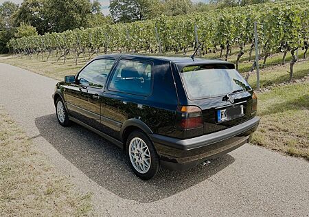 VW Golf Volkswagen 2.0 GTI Edition Gutachten 1- -Scheckheft