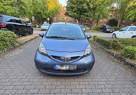 Toyota Aygo (X) Aygo Team, 5 Gang, HU 02/27, 5 Türig, Klima