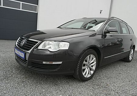 VW Passat Variant Volkswagen 2.0 TDI DPF Highline *Leder*DSG