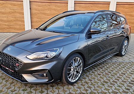Ford Focus 2,0 ST Turnier 1. Hand Scheckheft Garantie