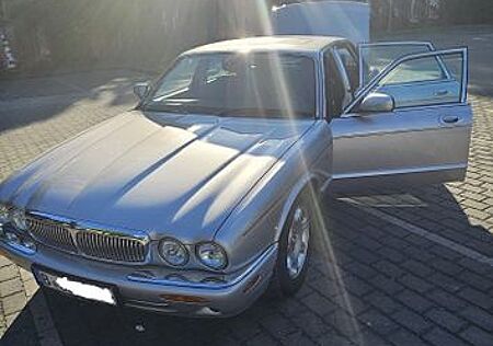 Jaguar XJ8 4.0 Sovereign V8