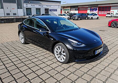 Tesla Model 3 SR Plus