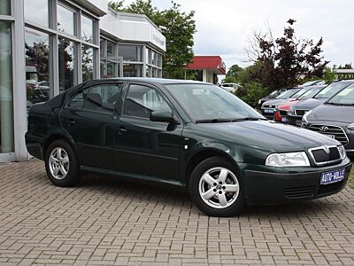 Skoda Octavia 1.6 Automatik Ambiente SITZ-HZG 1.HAND