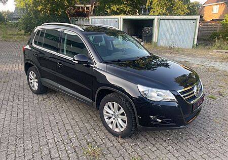 VW Tiguan Volkswagen 2.0 TDI 4MOTION Sport & Style Sport &...