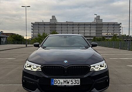 BMW 530e iPerformance - (All Black)