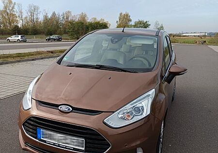 Ford B-Max 1,0 EcoBoost 92kW S/S Titanium