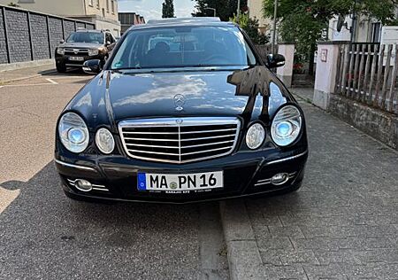 Mercedes-Benz E 300 BLUETEC AVANTGARDE Autom., Top Zustand