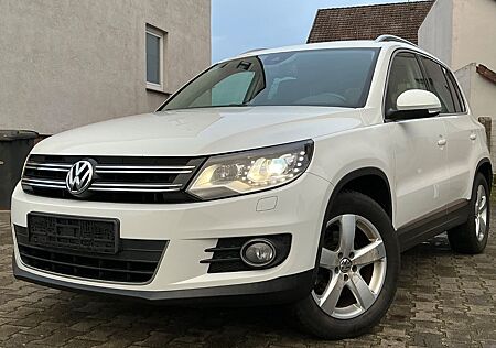 VW Tiguan Volkswagen Highline NAVI*LEDER*STANDHEIZUNG*LED*