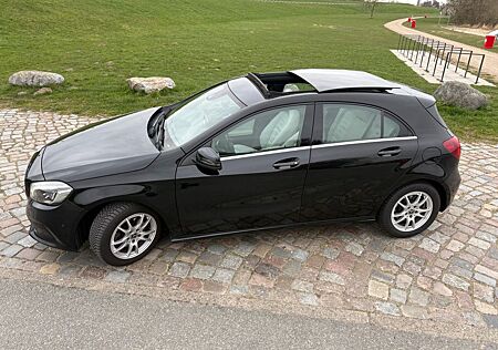 Mercedes-Benz A 220 A 220d