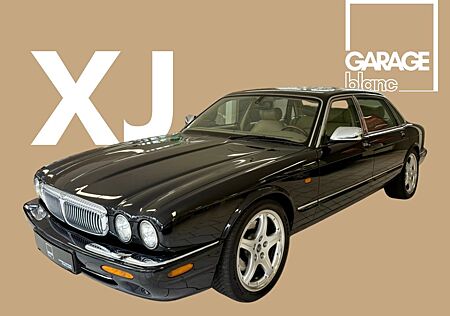 Jaguar Daimler Super V8 LWB / 1. prominente Hand!