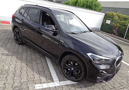 BMW X1 xD.25e Aut.Sport Leder LED Nav.+ HUD AHK PDC