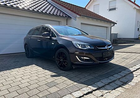 Opel Astra : Bremse neu, AHK, Tempomat, 8-Fach