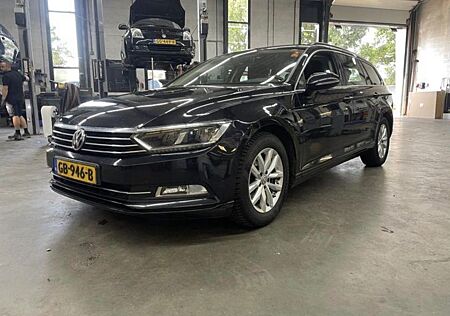 VW Passat Variant Volkswagen 1.6 TDI BMT Comfortline Varia...