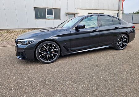 BMW 530d xDrive A M-Sport Packet Head Up