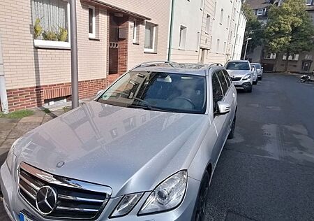 Mercedes-Benz E 220 CDI T BlueEFFICIENCY ELEGANCE ELEGANCE