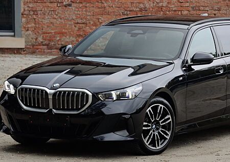 BMW 520i /M-SPORT/NP80t€/AHK/StHz/SITZLÜFTUNG/H&K/360