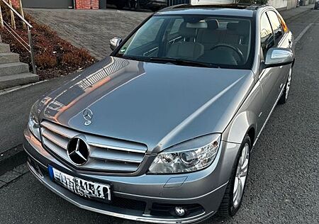 Mercedes-Benz C 230 AVANTGARDE 2,5V6 Command / Rollo / Leder