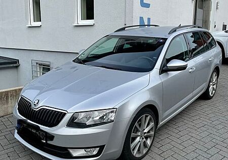 Skoda Octavia 1.6 TDI Green tec DSG Joy Combi Joy
