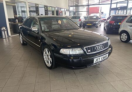 Audi S8 4.2