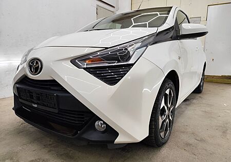 Toyota Aygo (X) Aygo -play Team D