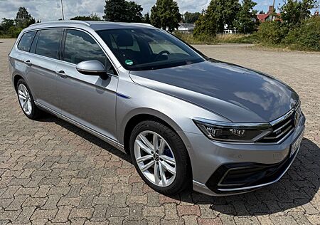VW Passat Volkswagen Variant GTE