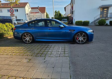 BMW M5 / Vollausstatung/ Monte Carlo Blau