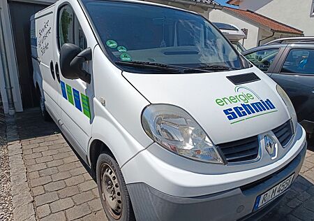 Renault Trafic Campingumbau Campingfahrzeug Bett AHK