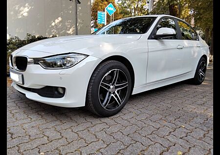 BMW 316i Sport Line Sport Line