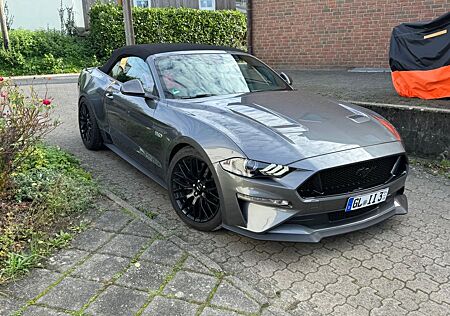Ford Mustang 5.0 V8 GT Schalter Neuzustand