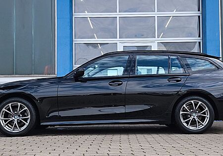 BMW 320 xDrive*Facelift*Curved*Navi*ALLRAD*