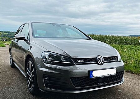 VW Golf Volkswagen 7 GTD - 2.0 TDI DSG BMT Variant