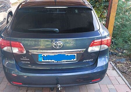 Toyota Avensis Combi 1,8-l-Valvematic Edition 2014 ...