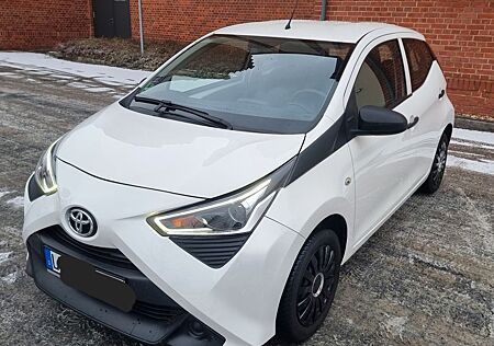 Toyota Aygo (X) Aygo (X) 1,0-l-VVT-i x Klima 1.Hand