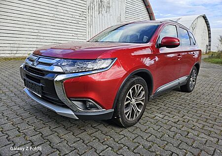 Mitsubishi Outlander 2.2 DI-D 4WD Top *7-Sitzer*Leder*Navi*