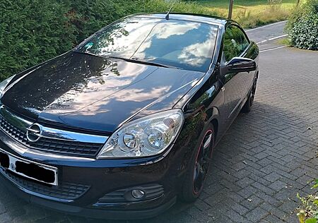 Opel Astra TwinTop 1.8 Edition