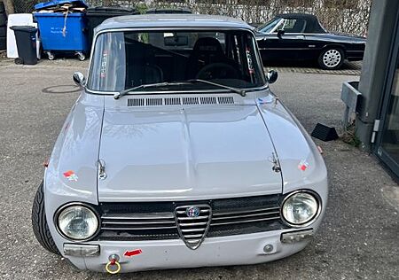 Alfa Romeo Giulia 2L Twin Spark Race Car mit Straßenzug.!
