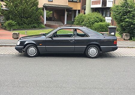 Mercedes-Benz 300 C300-24, Top, H, Rostfrei, 5-G-A., Voll