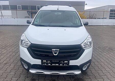 Dacia Dokker Stepway*1.Hand*Klima*AHK*Wenig KM!