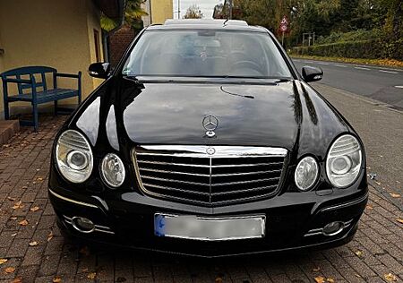 Mercedes-Benz E 300 BLUETEC AVANTGARDE Autom. Avantgarde
