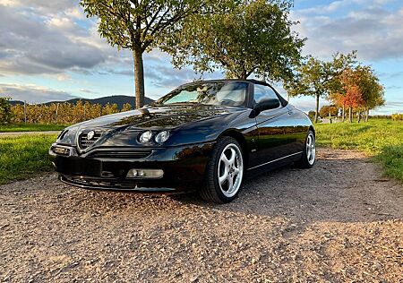 Alfa Romeo Spider 1.8 T.Spark - Top Zustand - Zweite Hand