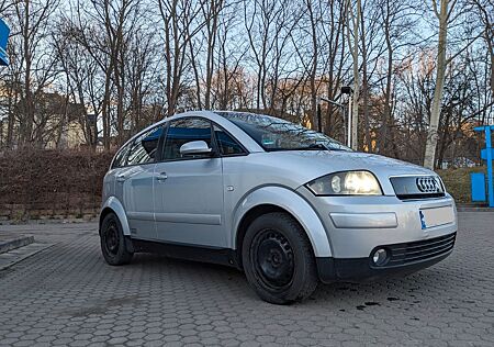Audi A2 1.4 -fahrbereit/8-f-bereift/unfallfrei