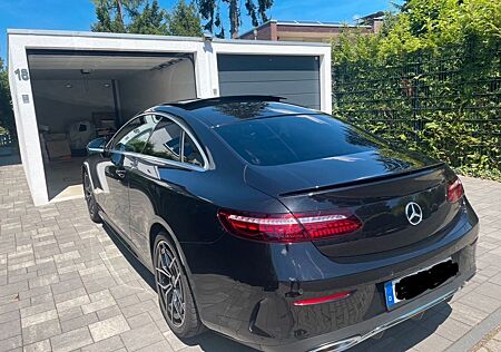 Mercedes-Benz E 200 Coupé AMG-Line - Top-Zustand